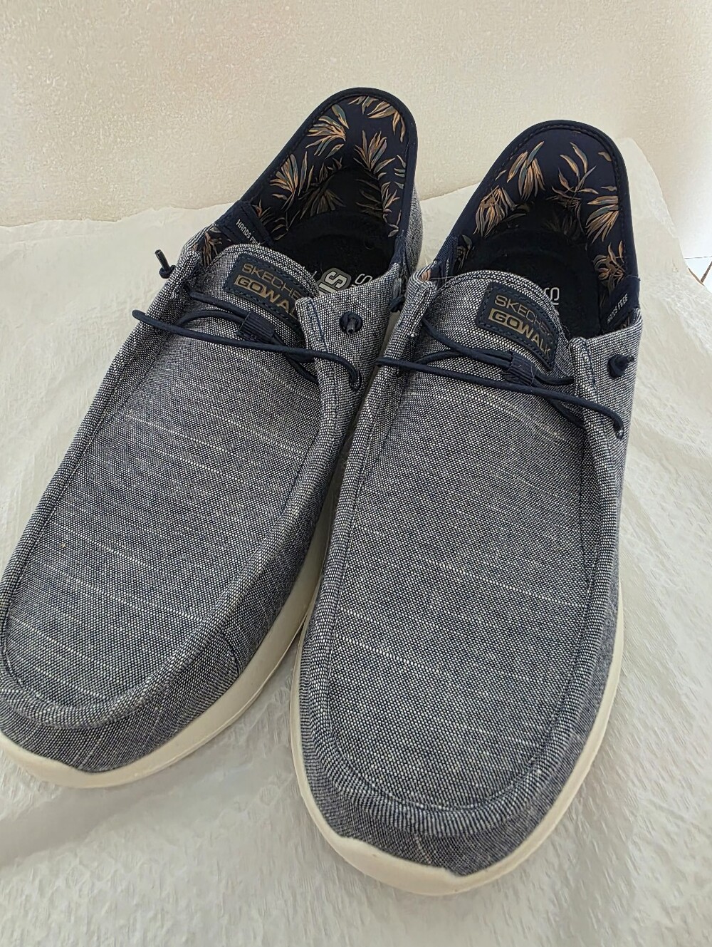SKECHERS Go Walk Max-With Ease Navy Slip-ins Sneaker Men's 12 Extra Wide Fit